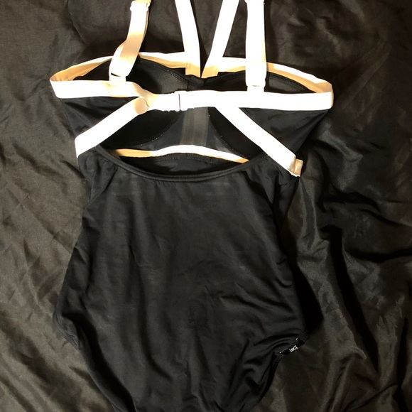 Jag black and white one piece swimsuit - Picture 5 of 10